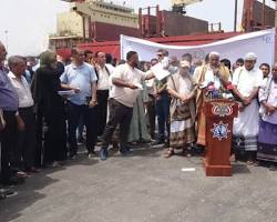 اليمن مؤتمر صحفي في ميناء الحديدة: استعراض لأضرار العدوان وجاهزية الموانئ رغم الدمار!تقرير عبده بغيل 1 WhatsApp Bild 2025 05 26 kl. 14.06.16 bfdf9ed9